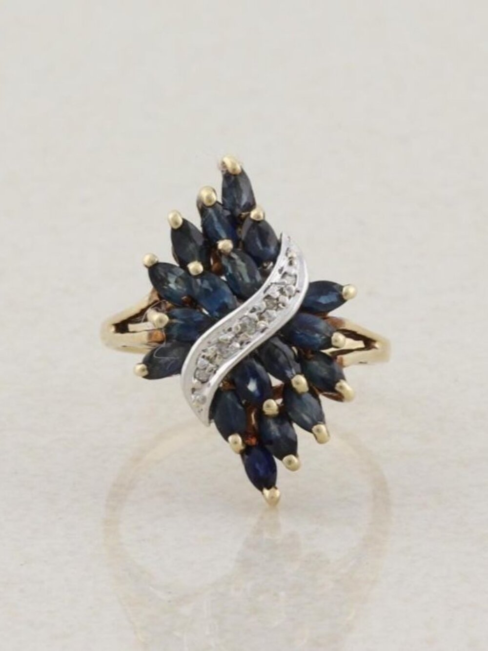 10k Yellow Gold Natural Blue Sapphire and Diamond Ring Size 6 1/4